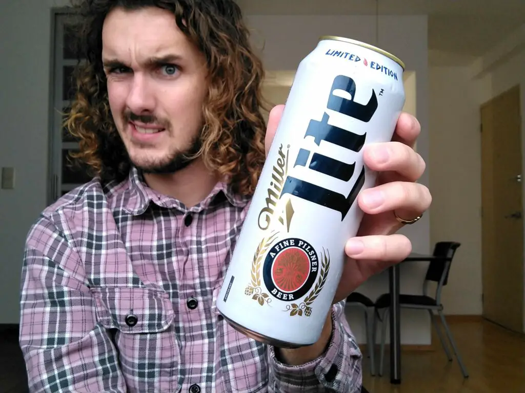 how-many-calories-in-miller-lite-explained-beveragebeaver-2022